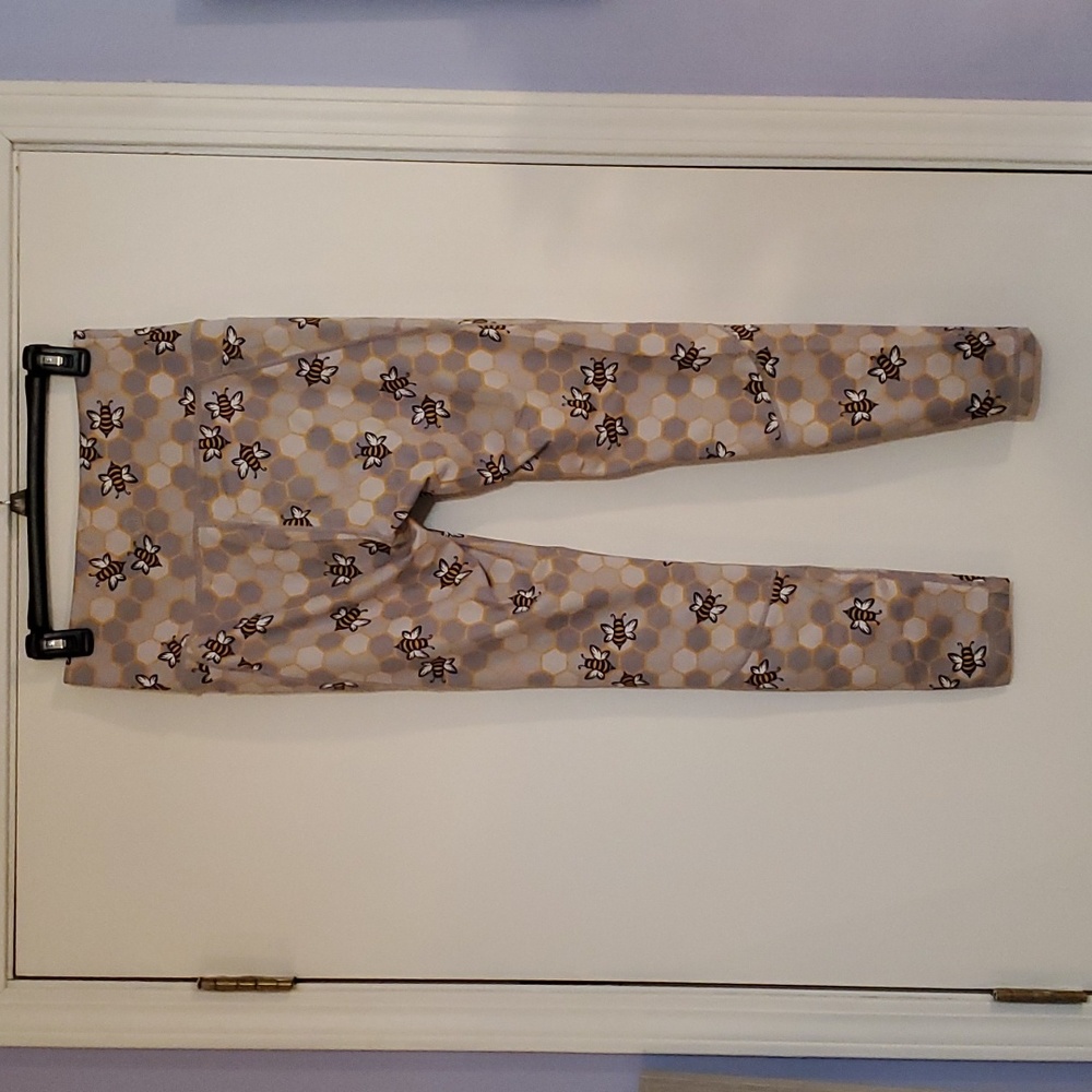 Feed Me Fight Me Bees Knees High-Waisted Leggings, Size L - Picture 7 of 12